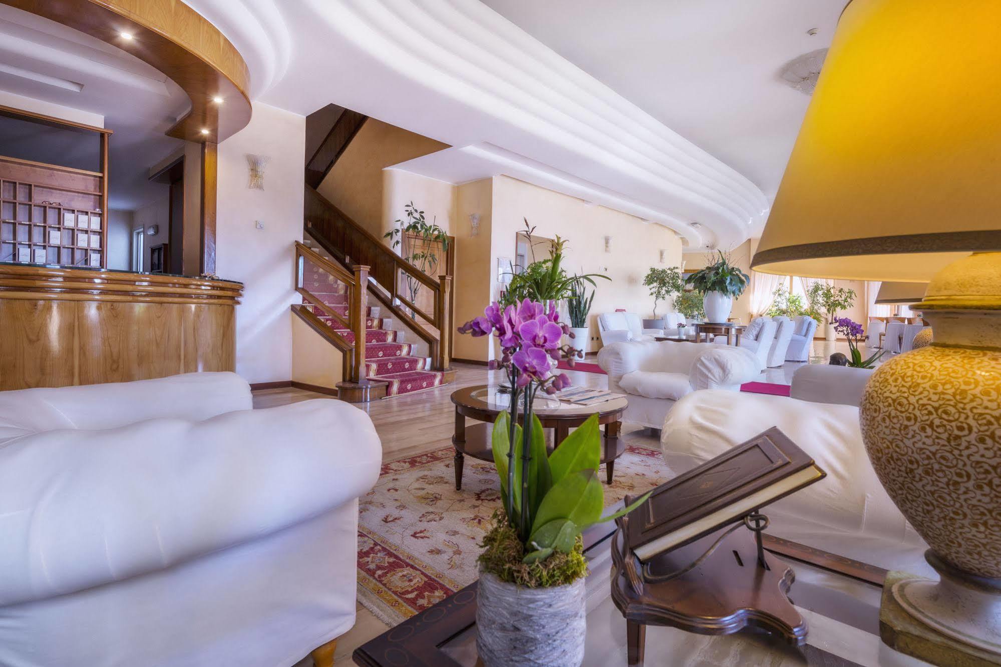 Astura Palace Hotel Nettuno Luaran gambar