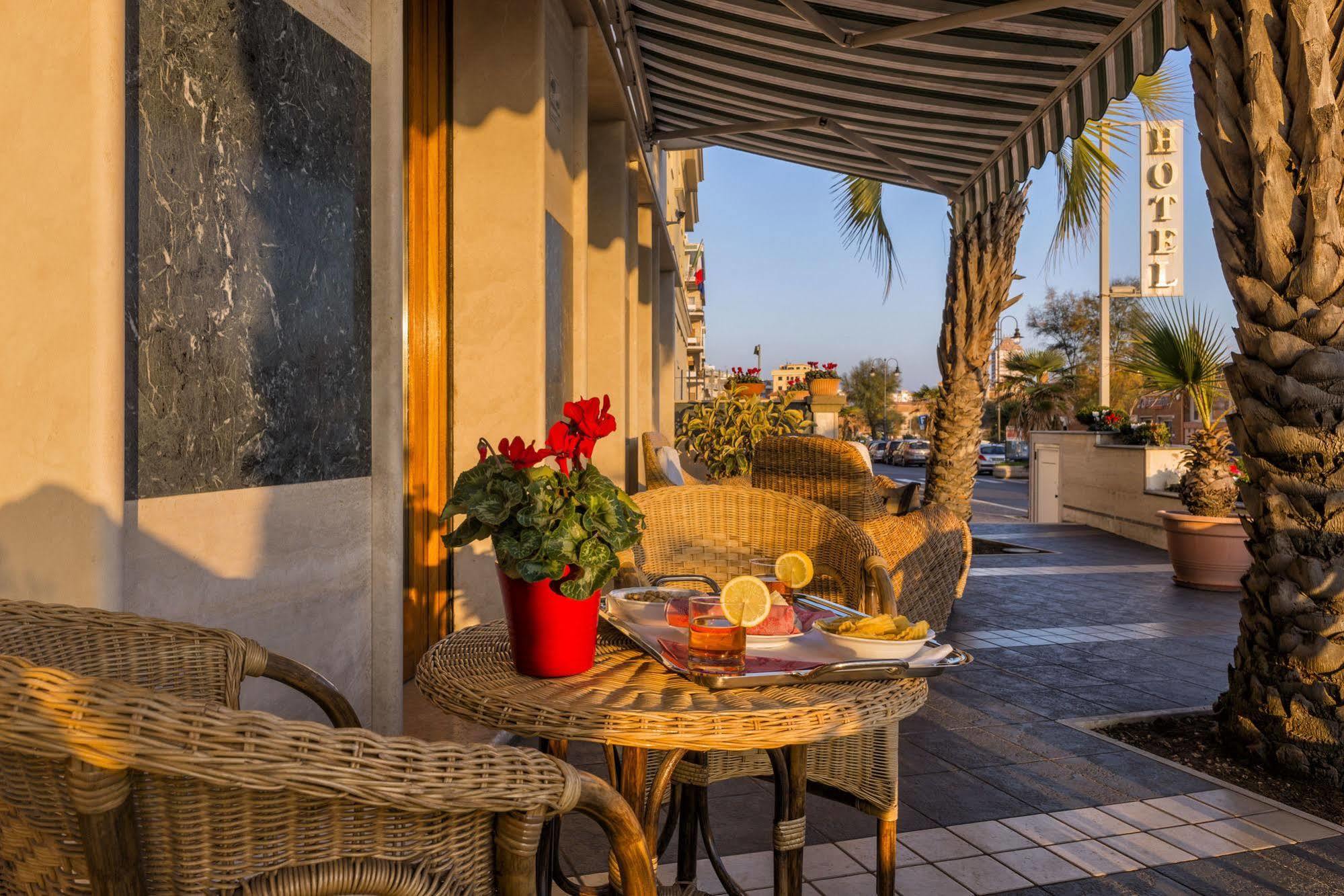 Astura Palace Hotel Nettuno Luaran gambar