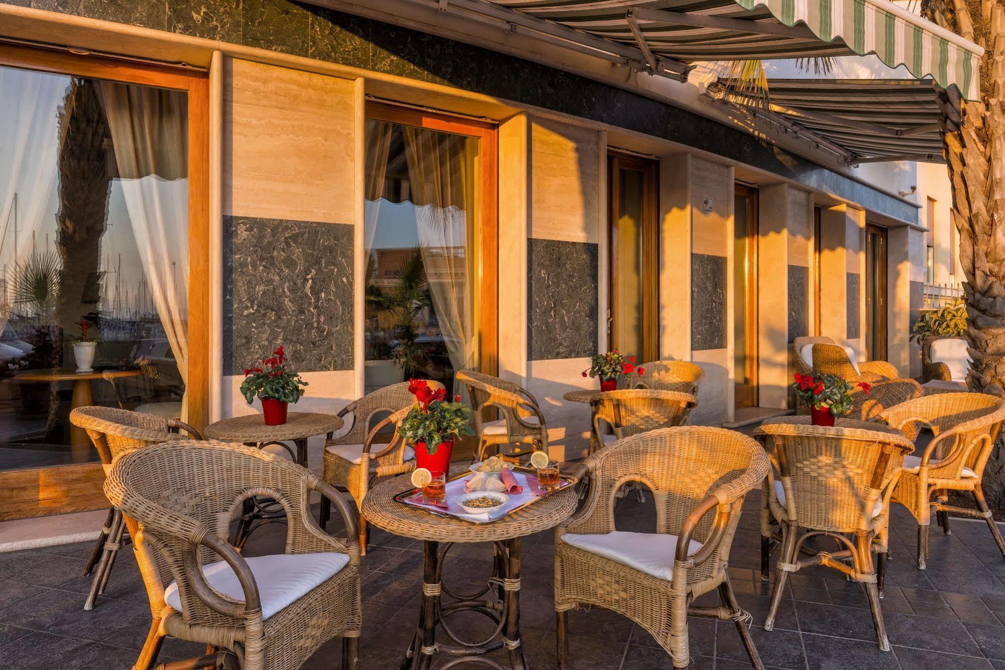 Astura Palace Hotel Nettuno Luaran gambar